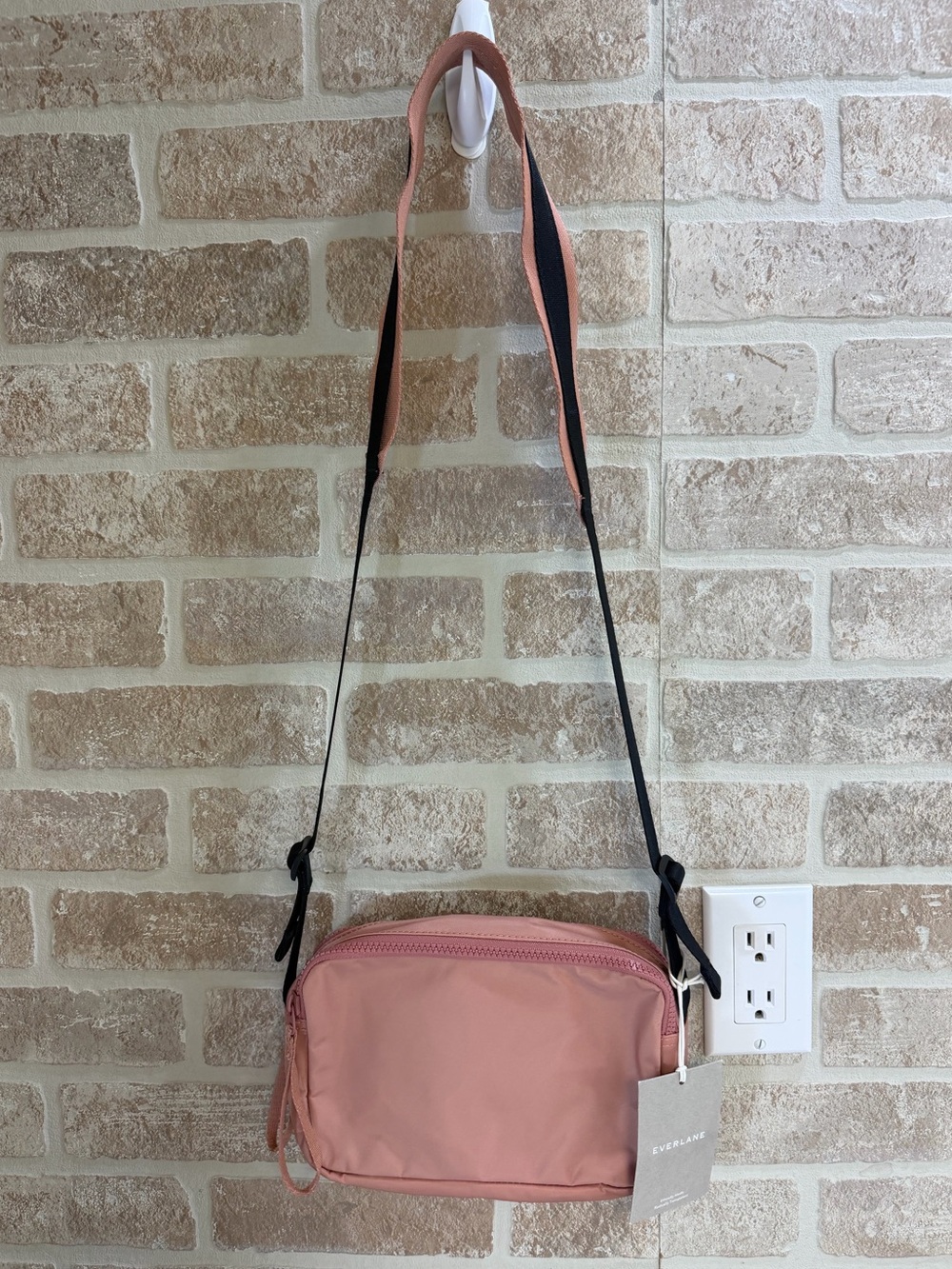 NWT Everlane Recycled Nylon Camera Crossbody Bag Lt Rose Pink Adjustable Strap